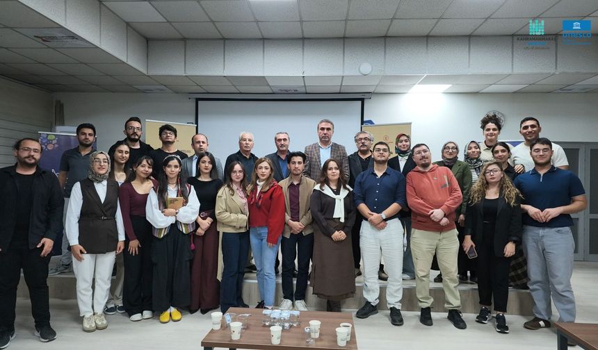 Edebiyat Başkentinde Geleceğin Şair Ve Yazarları Yetişiyor! "Genç Yazarlar Destek Programı" Tamamlandı